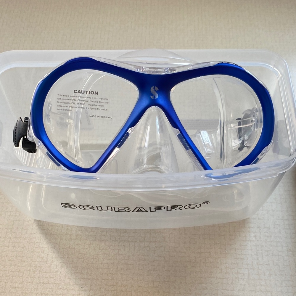 Scubapro Blue Dive Mask new in box for men or women